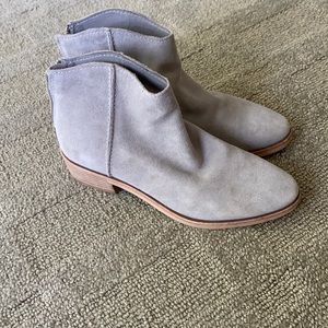 Gray booties - perfect spring color!!